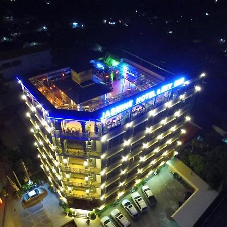 Jasmine Hotel& Sky Bar Баттамбанг Екстер'єр фото