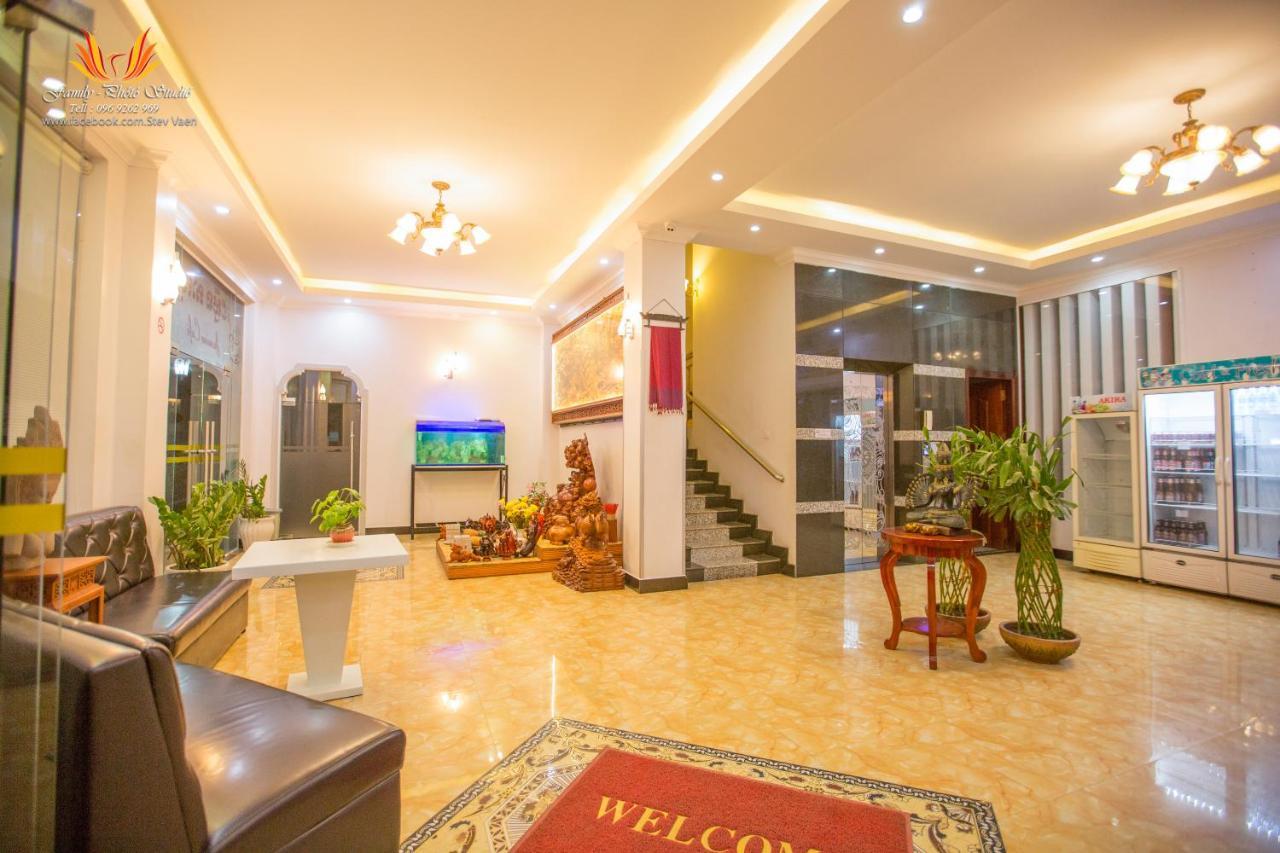 Jasmine Hotel& Sky Bar Баттамбанг Екстер'єр фото