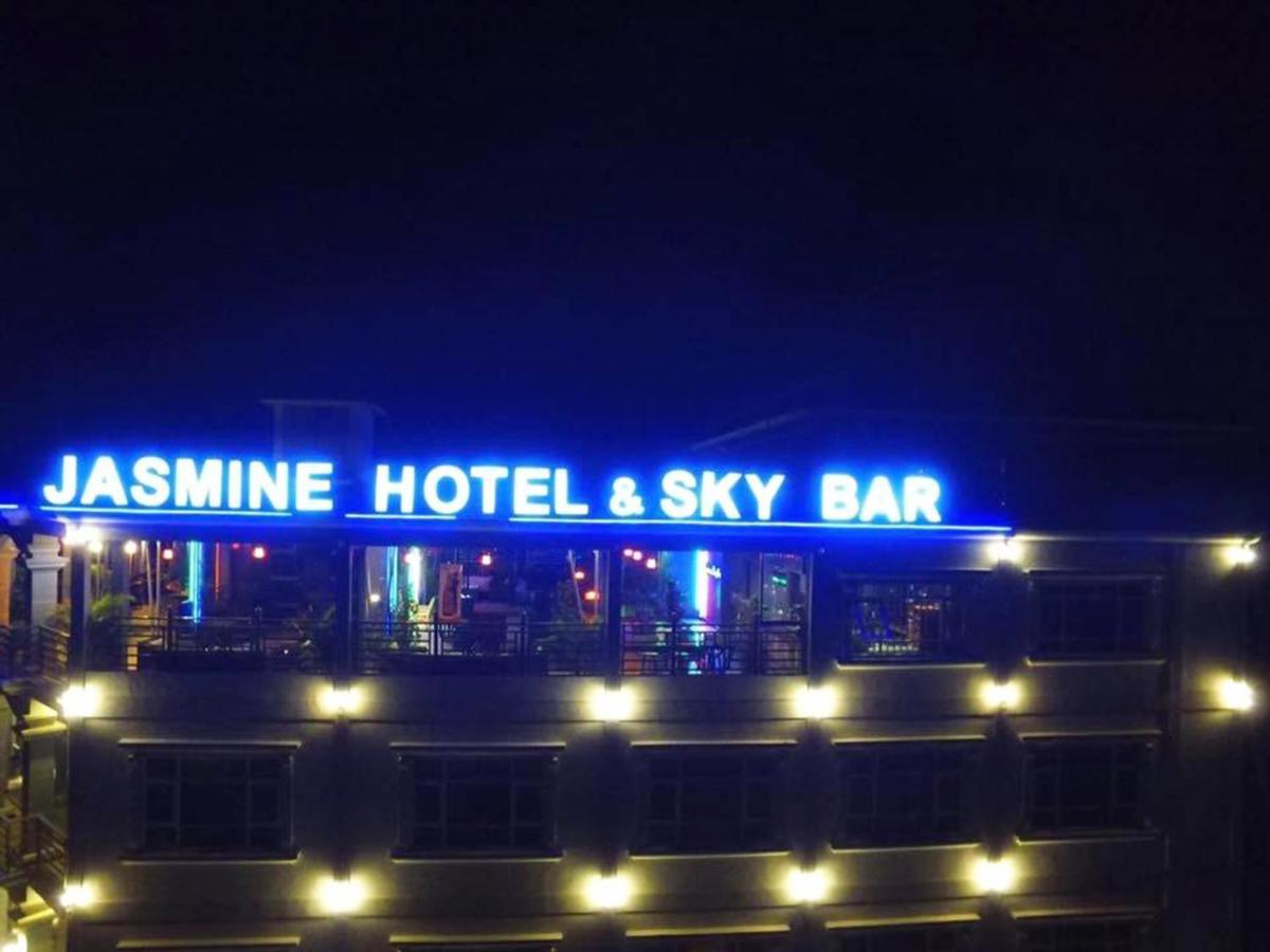 Jasmine Hotel& Sky Bar Баттамбанг Екстер'єр фото